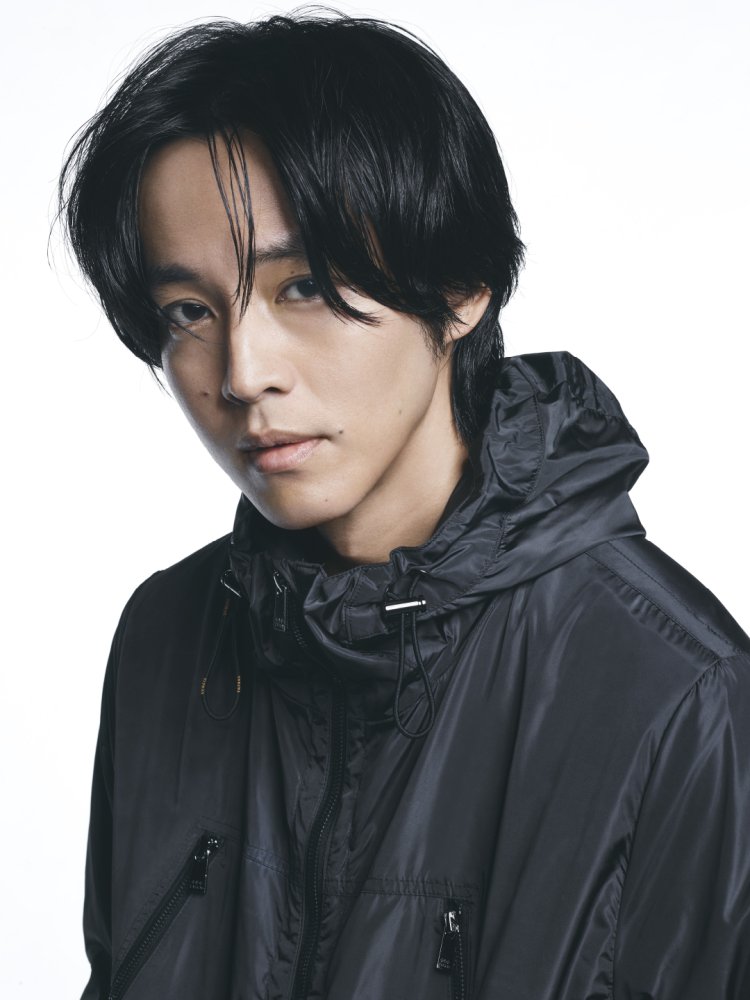 タトラスが松坂桃李を起用した2026年春夏キャンペーンを公開！