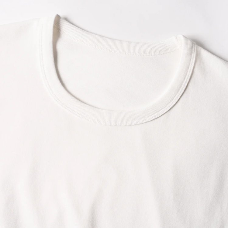 GENTLEMANPROJECTSrainer shaped long T " ENZO "imgi_9_ENZOwhiteneckdetail
