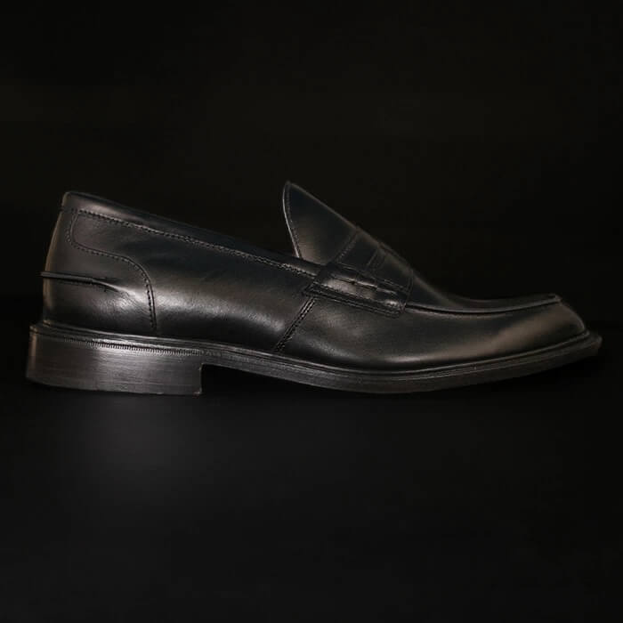 Tricker’s「James」