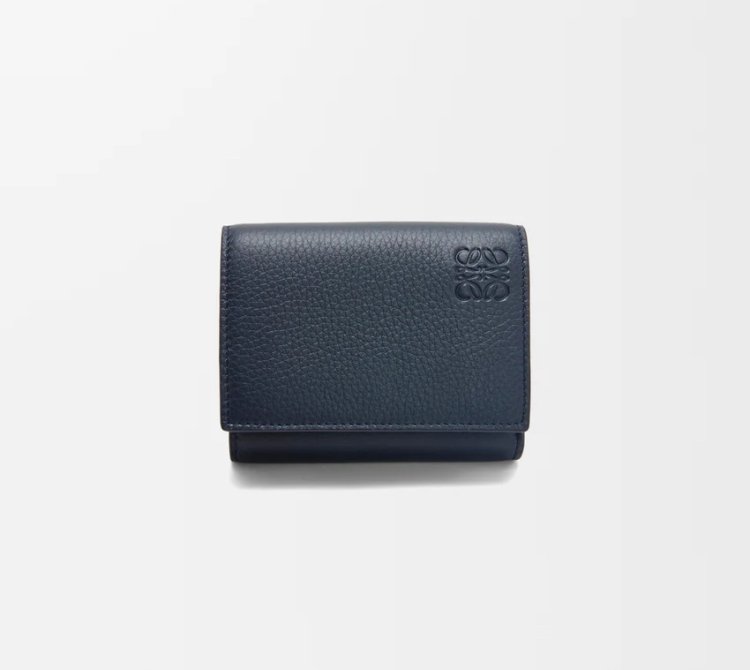 Trifold wallet in satin calf leather