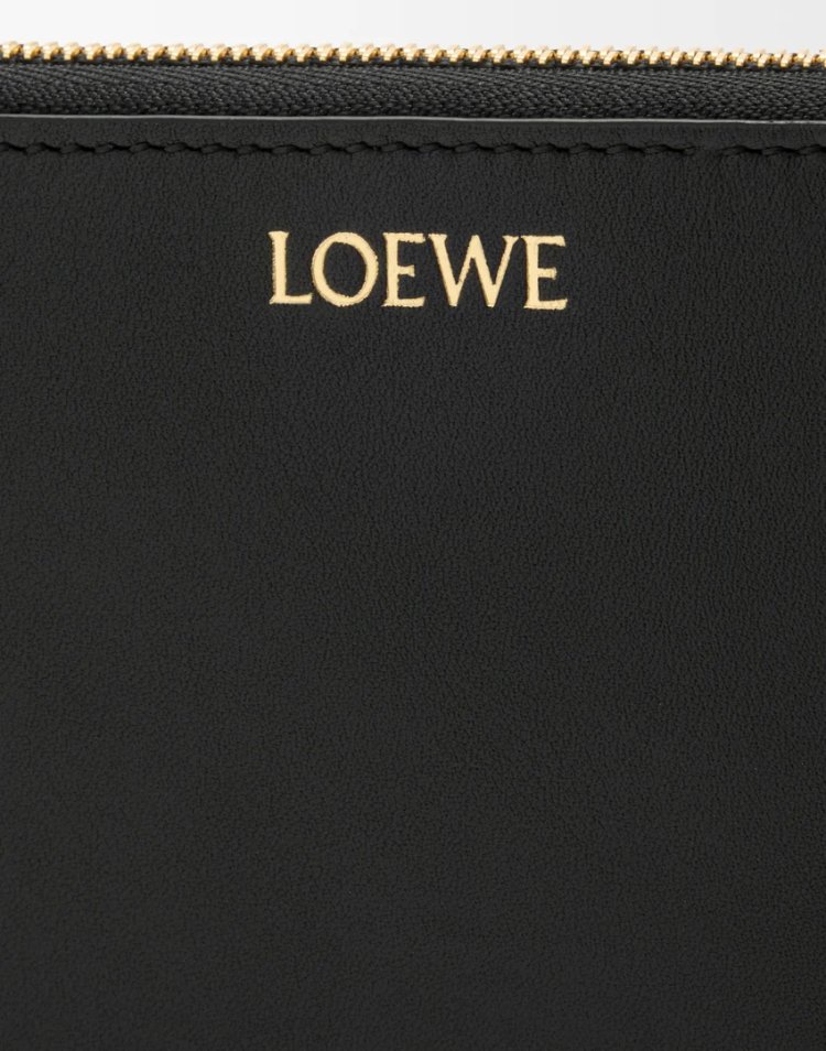 Knot zip-around wallet in shiny napa calf