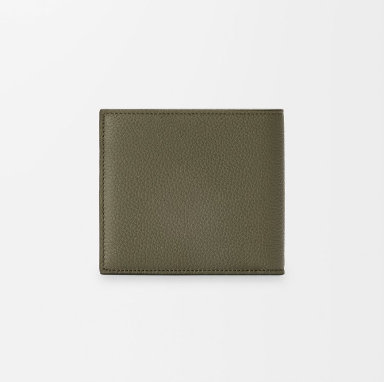 Puzzle bi-fold coin wallet in classic calf leather.
