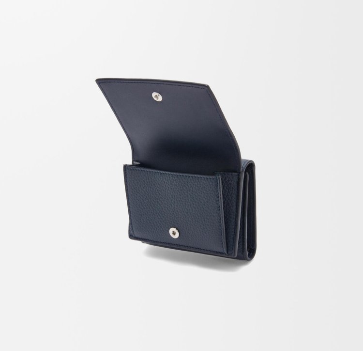 Trifold wallet in satin calf leather