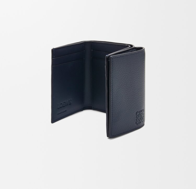 Trifold wallet in satin calf leather