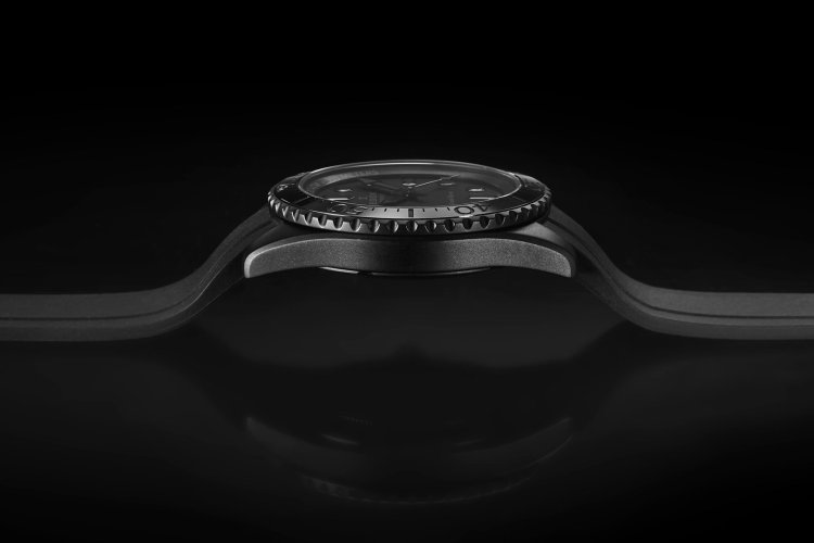 Edox launches the all-black " Neptunian Grande Reserve " watch, limited to Japan!