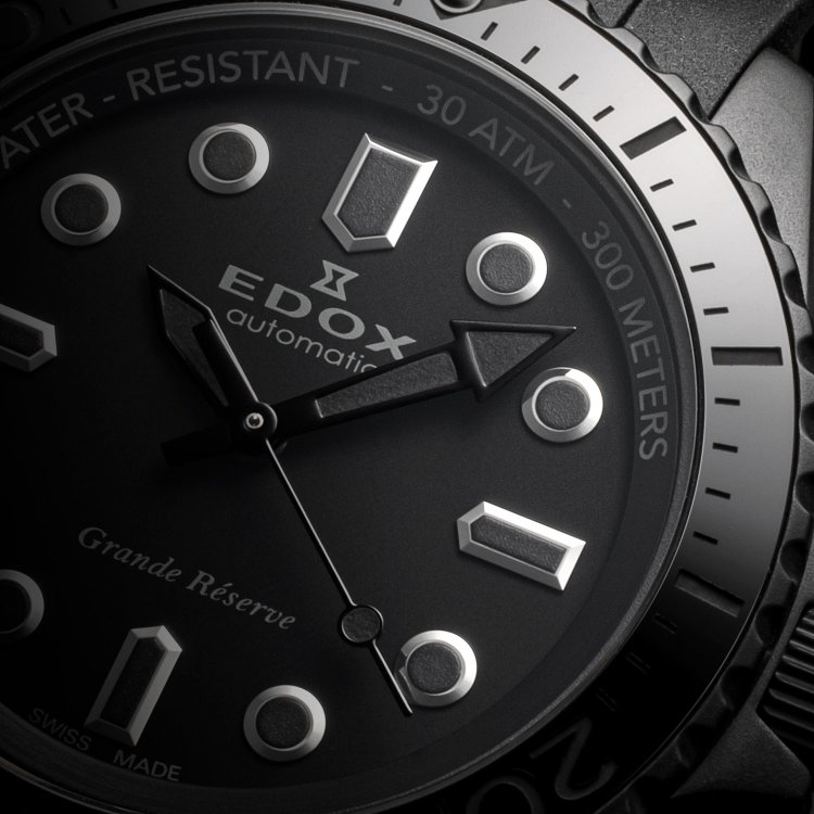 Edox launches the all-black " Neptunian Grande Reserve " watch, limited to Japan!