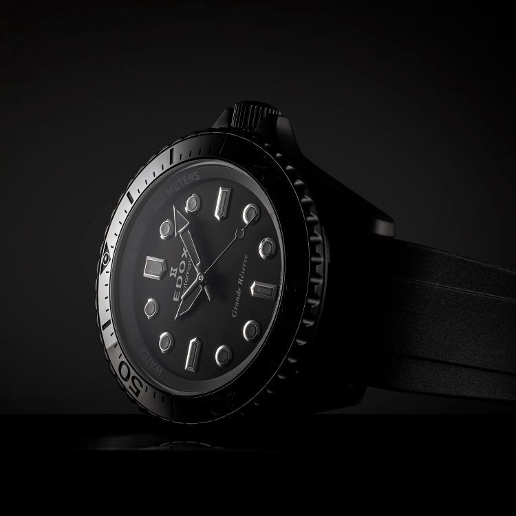 Edox launches the all-black " Neptunian Grande Reserve " watch, limited to Japan!