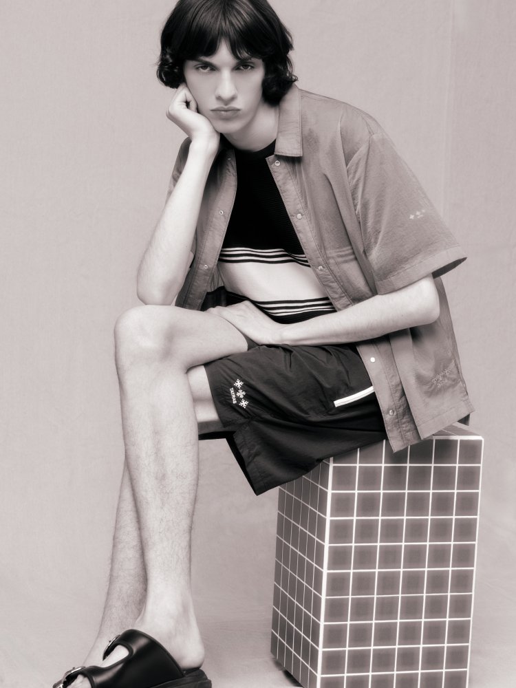 TARATLAS presents its summer capsule collection! Comfortable styles with a marine mood are the focus!