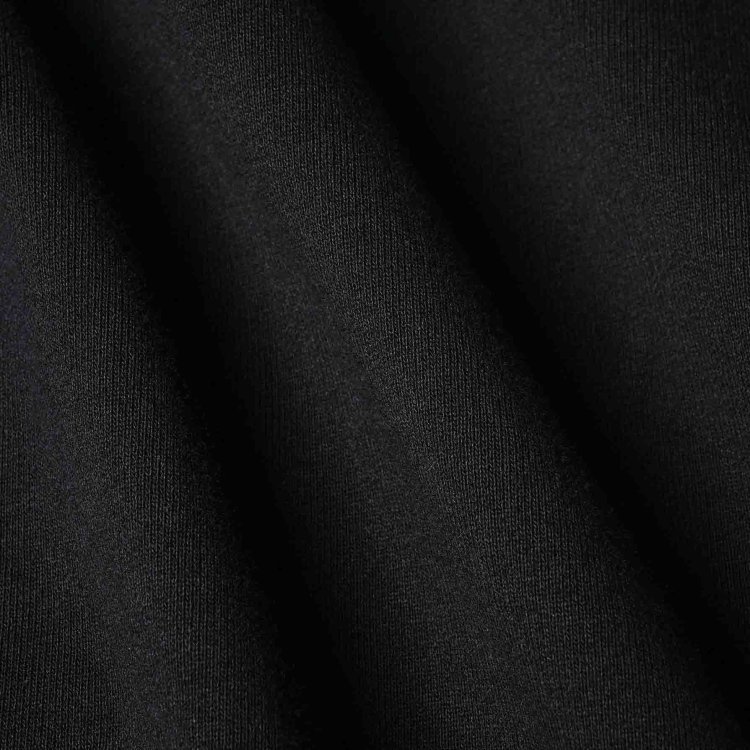 Even enthusiasts will be impressed! Thick, Japanese-made sweatshirt fabric with a 3-ply backing