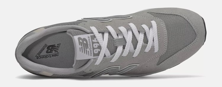 The reason why 996 looks good on adult feet is its slim form