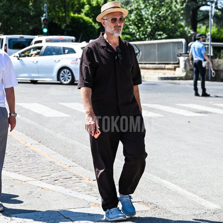 Summer Outfits for Grown Men Featuring a Brown Short-Sleeved Open-Collar Shirt
