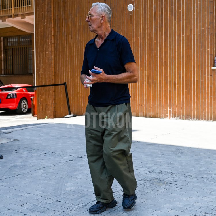 Summer Outfits for Mature Men Featuring a Navy Knit Polo Shirt