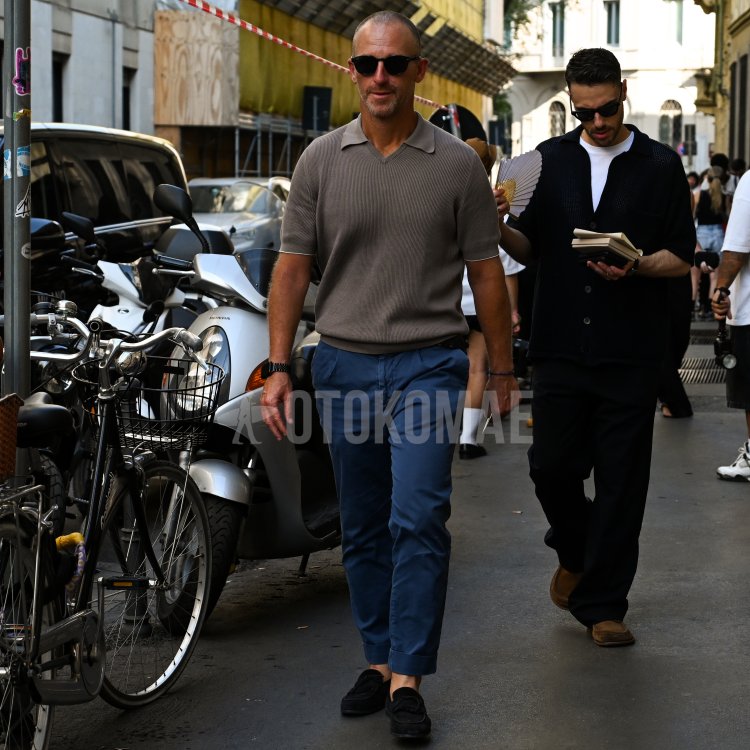 Summer Outfits for Mature Men Featuring a Gray Knit Polo Shirt