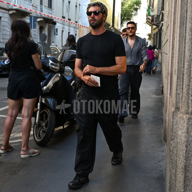 T-Shirt and Slacks Outfit OTO_4642