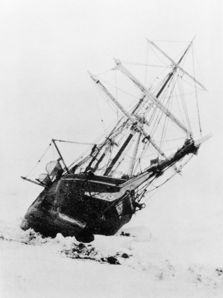 Shackleton's ship trapped in Antarctic ice, 1915