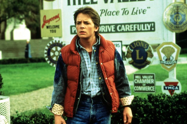 BACK TO THE FUTURE, Michael J. Fox, 1985. (c) MCA/Universal Pictures - Courtesy of the Everett Collection.