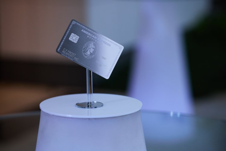アメックスのプラチナカード「ミラーデザイン」がついに日本で登場!期間限定で申し込み受付中
