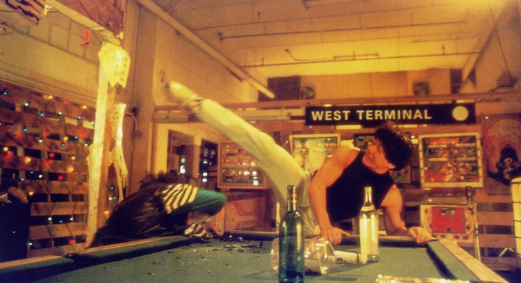 RUMBLE IN THE BRONX. (aka HUNG FAN KUI), Jackie Chan, 1995, © New Line/courtesy Everett Collection